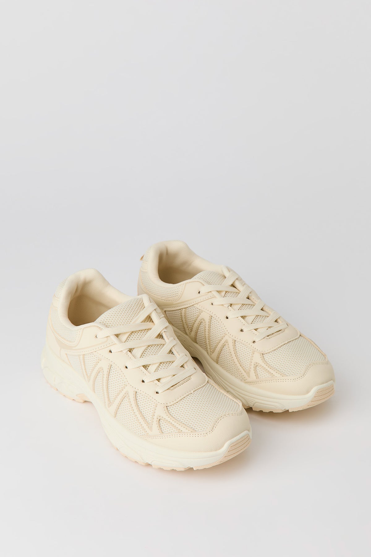 Alt View 2. Mesh Sneaker - Natural