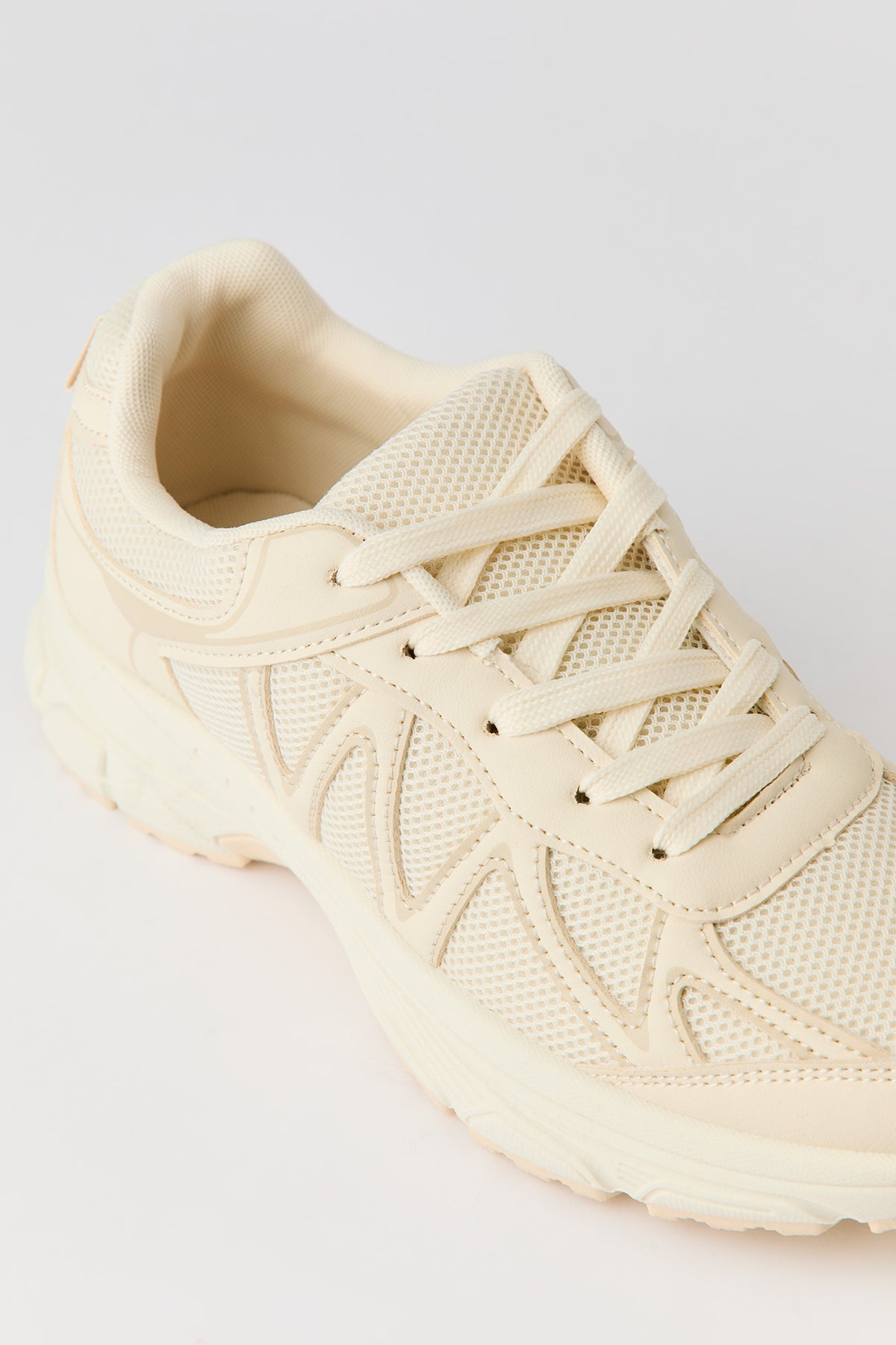 Alt View 3. Mesh Sneaker - Natural