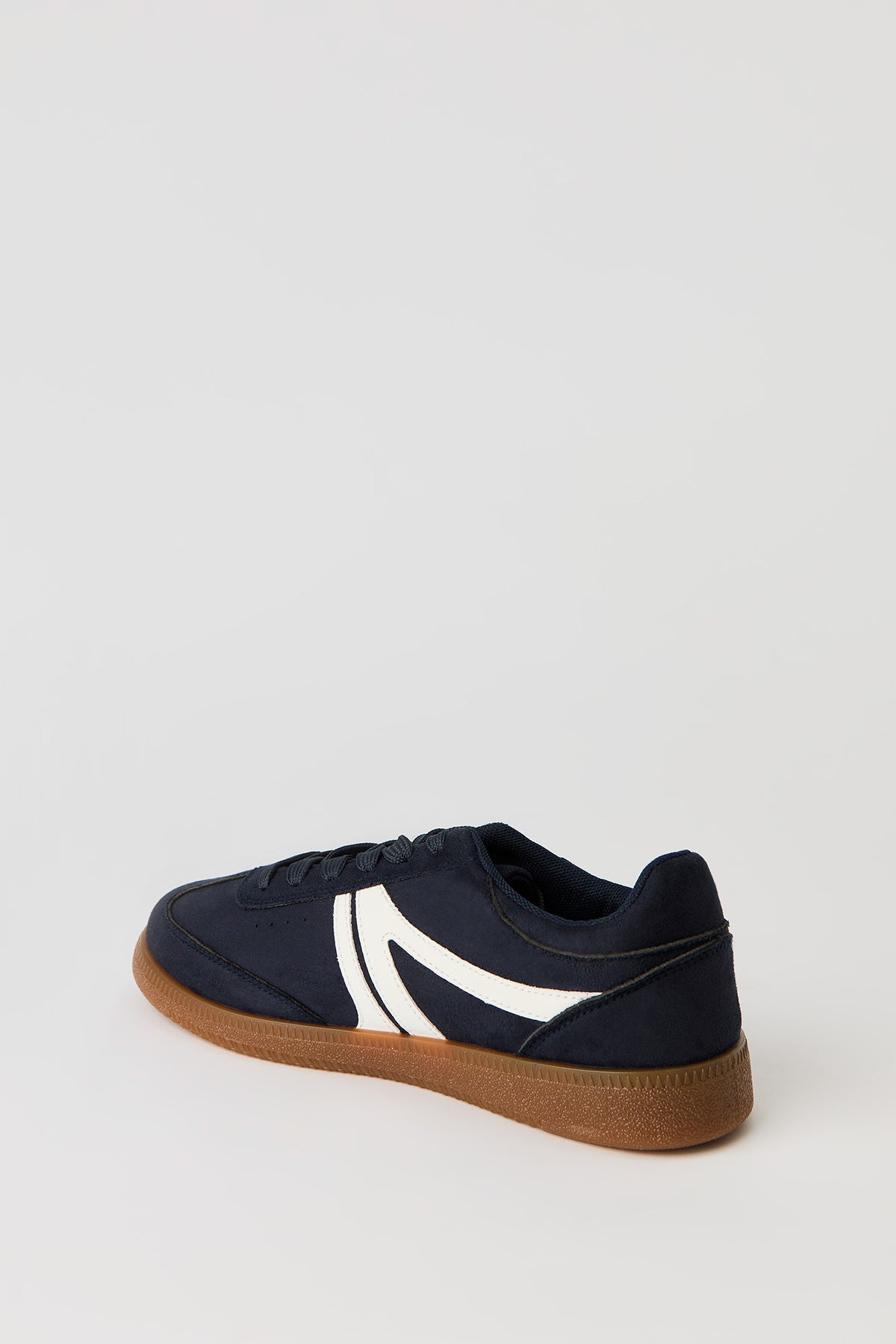 Alt View 3. Retro Sneaker - Black