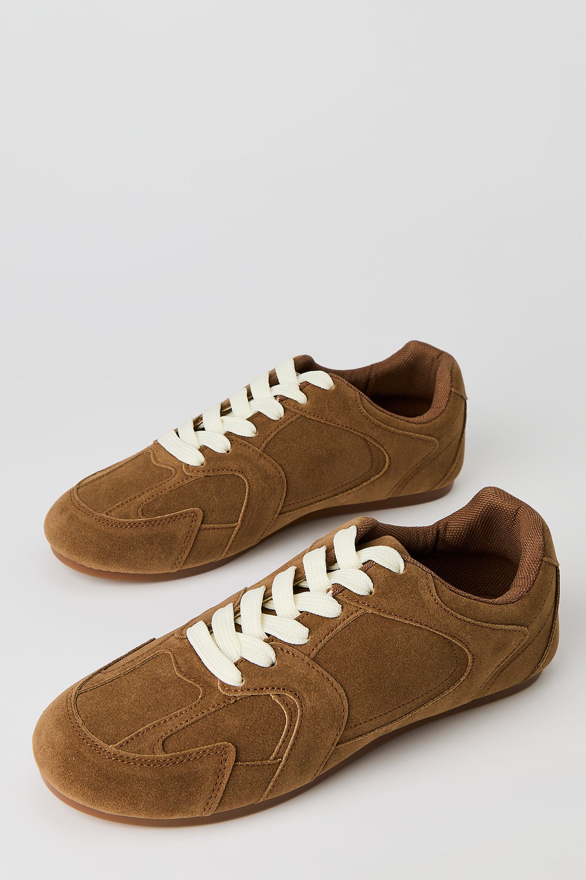 Alt View 3. Retro Sneaker - Brown
