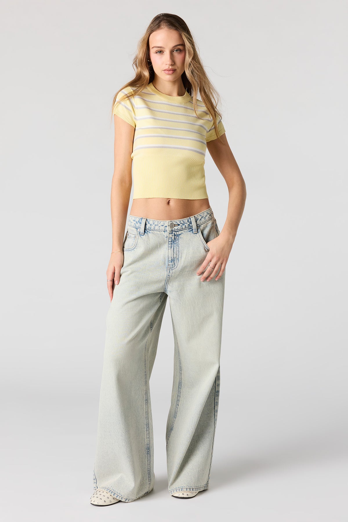 Vue alternative 3. Haut en tricot de jacquard à manches courtes