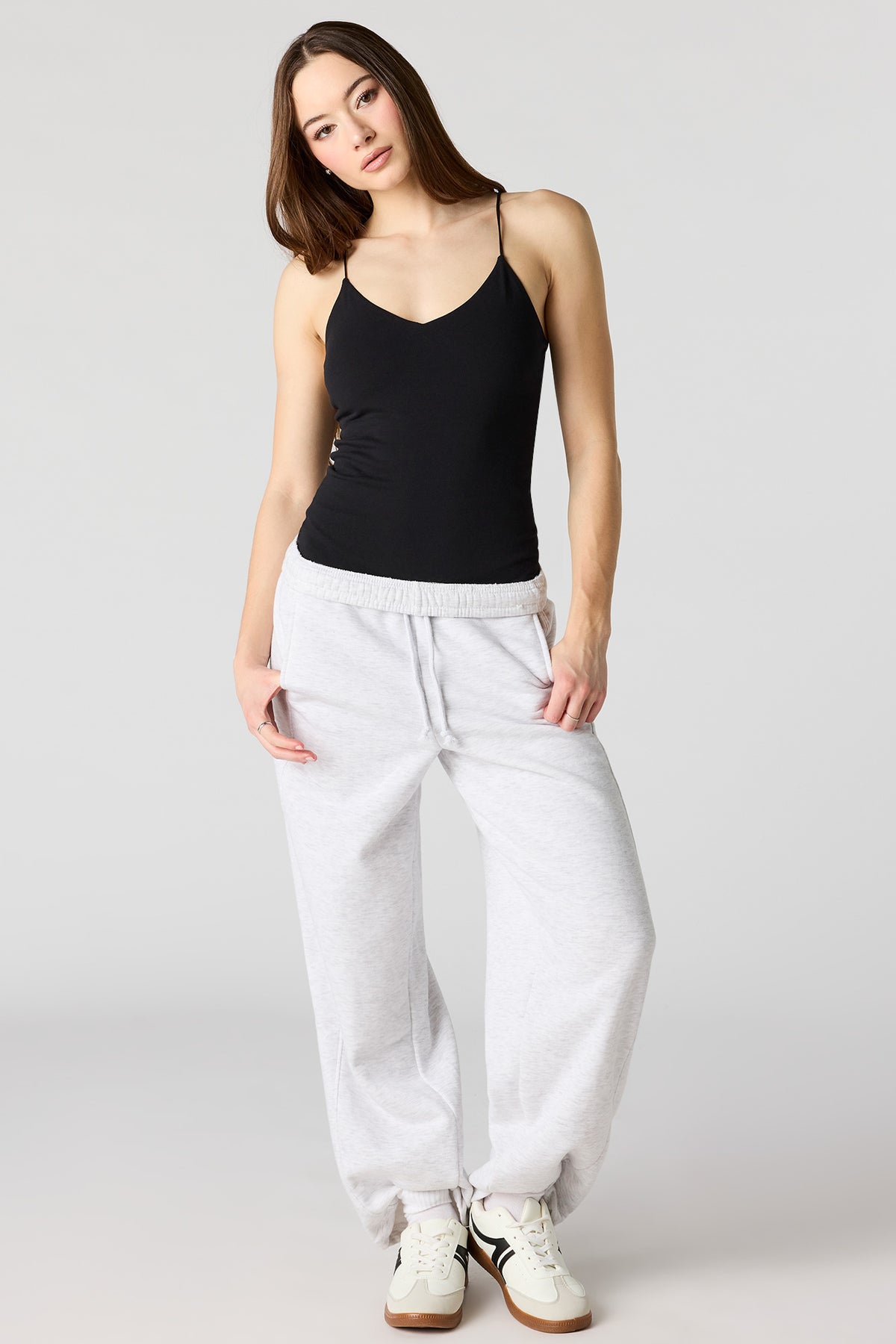 Vue alternative 4. Maillot profilé doux à encolure en V