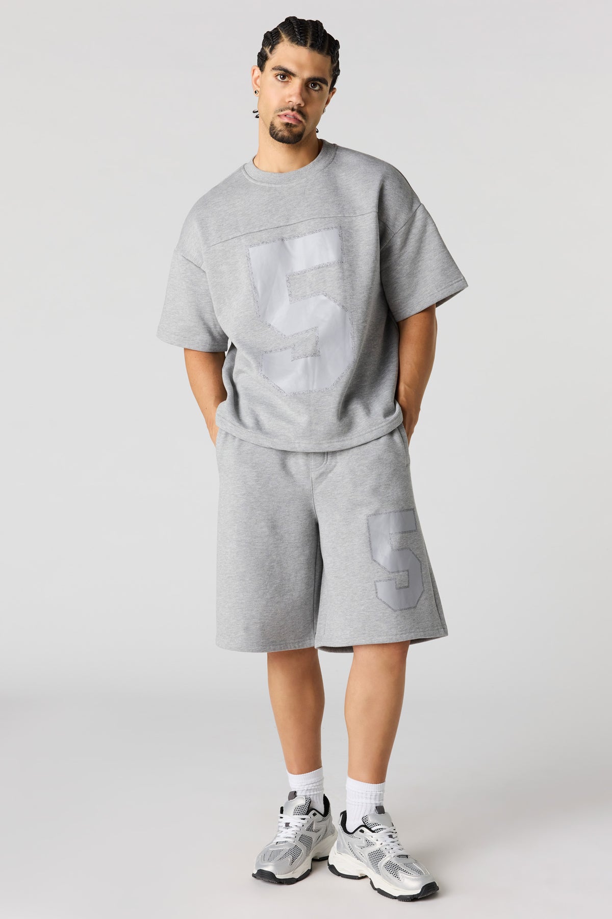 Vue alternative 3. T-shirt carré en molleton à imprimé Numéro