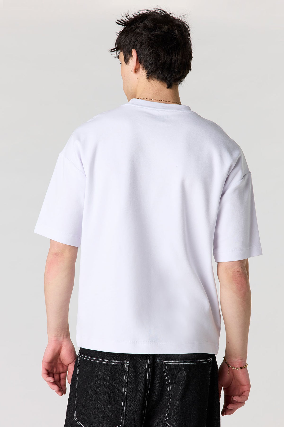 Vue alternative 2. T-shirt surdimensionné lourd