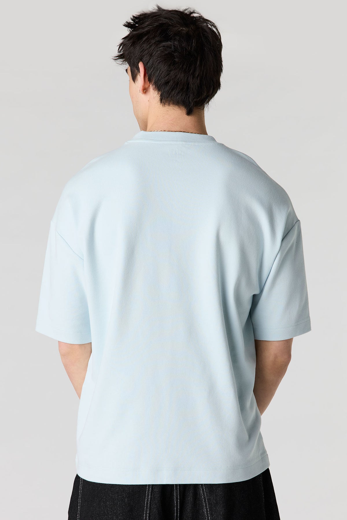 Vue alternative 2. T-shirt surdimensionné lourd