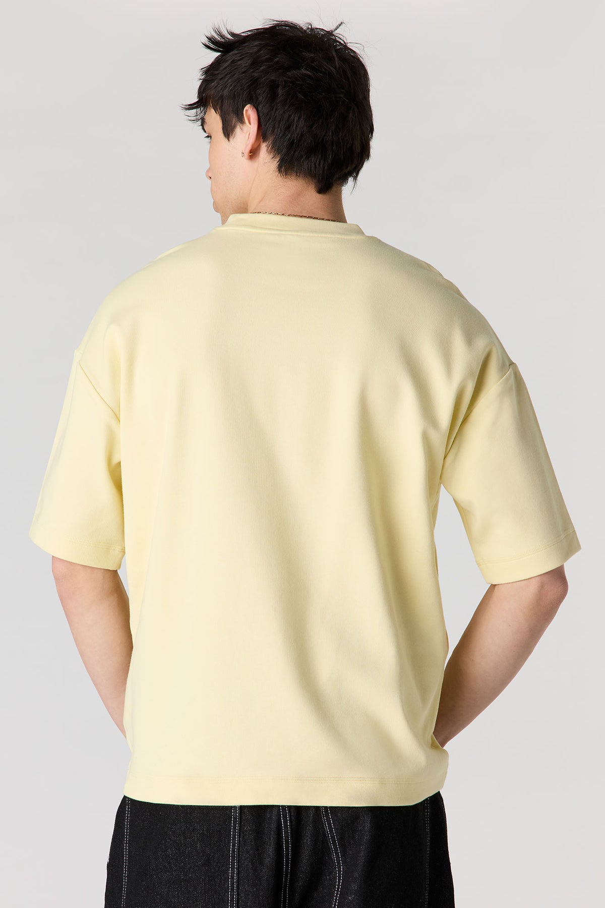 Vue alternative 2. T-shirt surdimensionné lourd