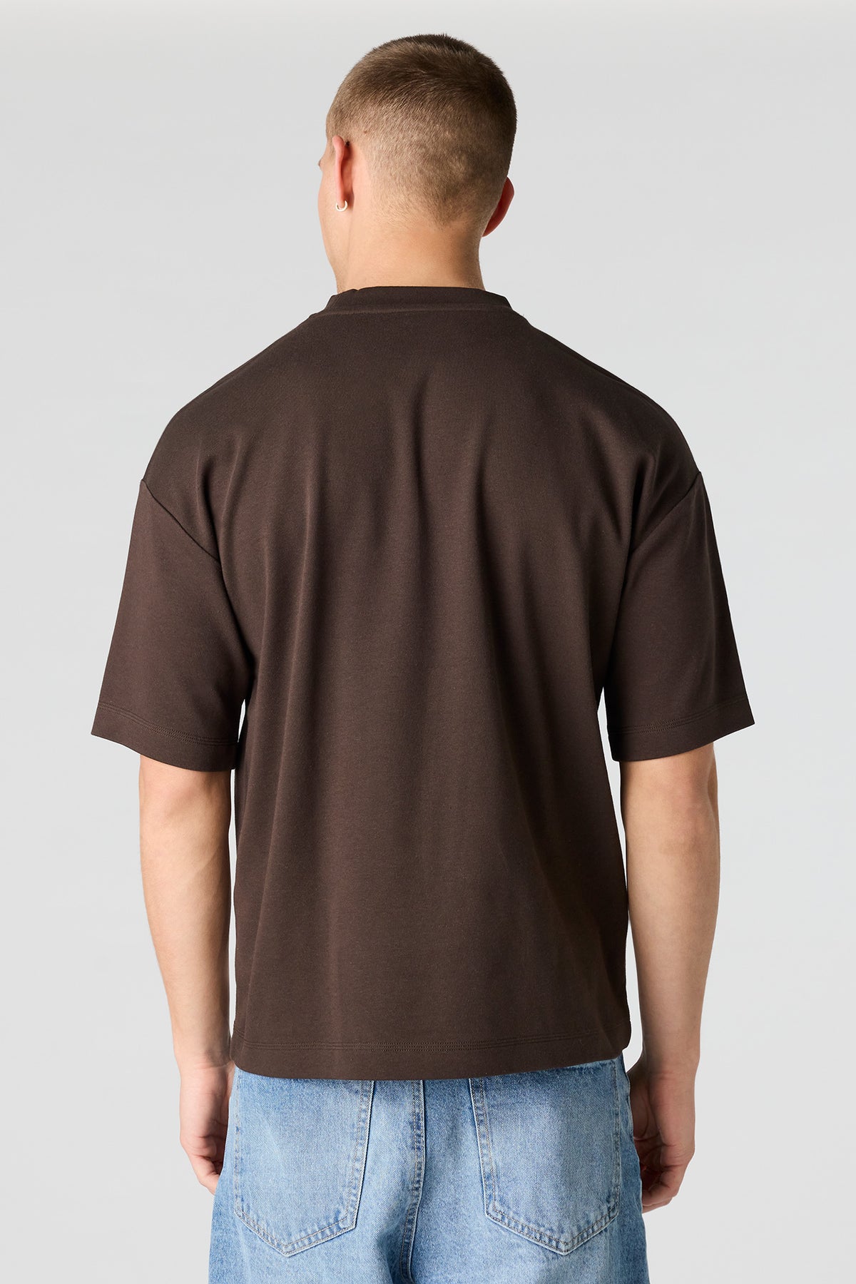 Alt View 2. Oversized T-Shirt - Dark Brown