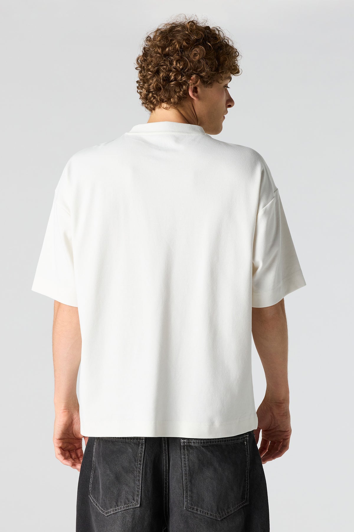 Vue alternative 2. T-shirt surdimensionné