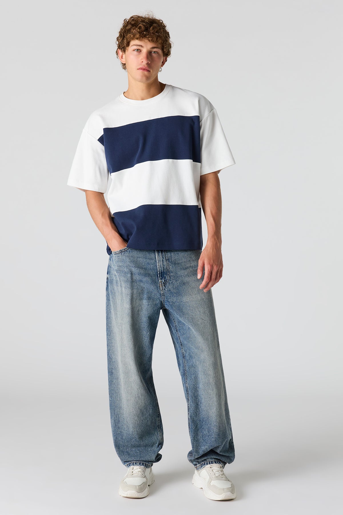 Alt View 3. Striped Boxy T-Shirt - Navy