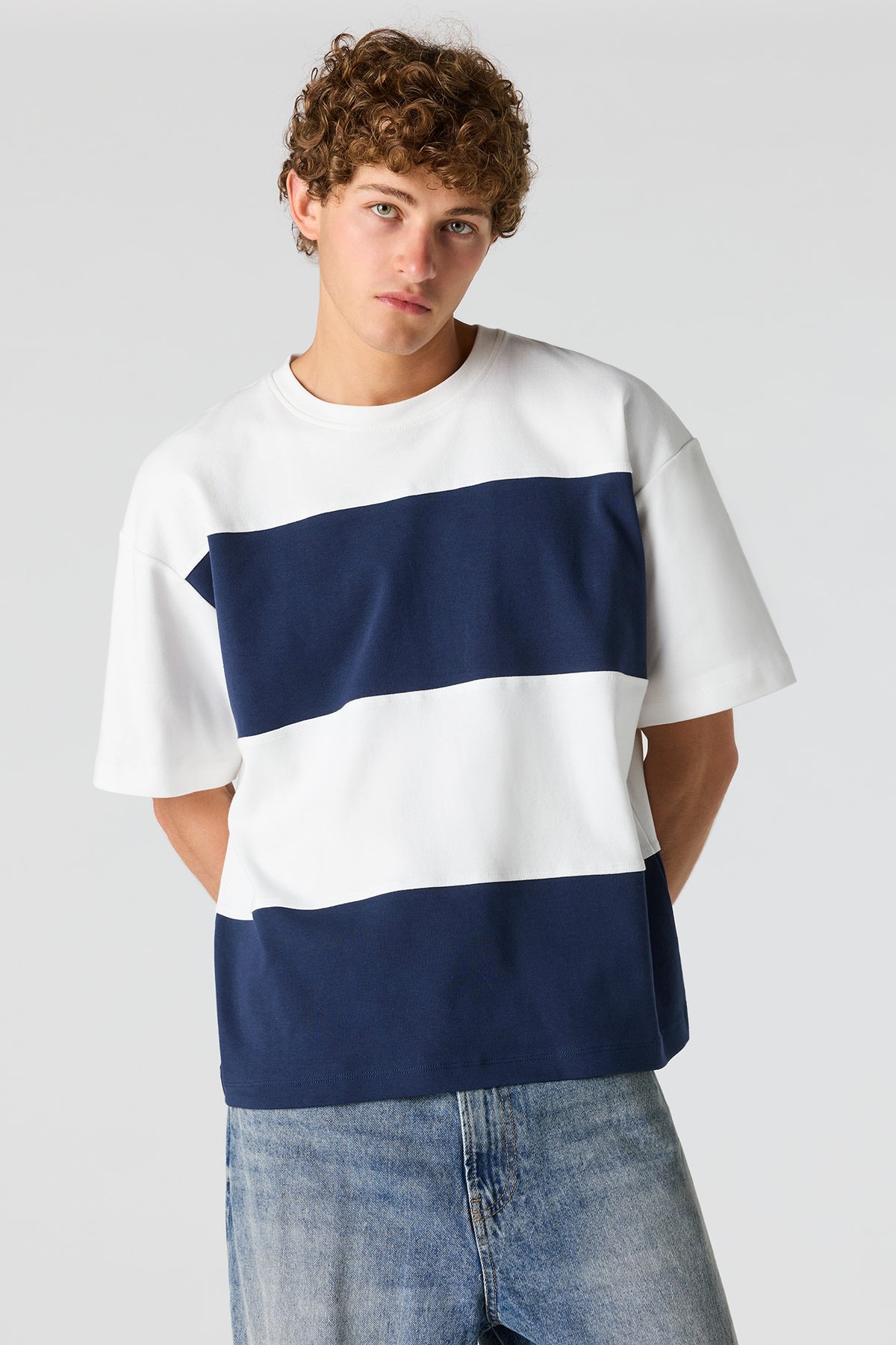 Alt View 4. Striped Boxy T-Shirt - Navy