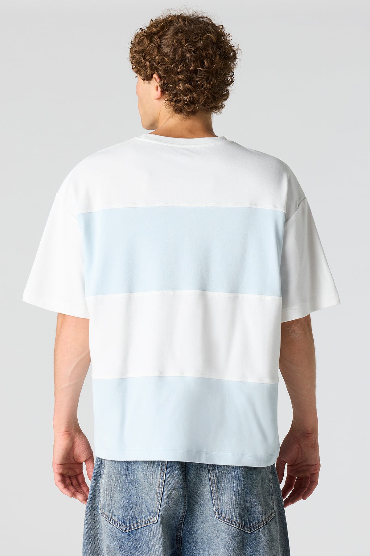 Alt View 2. Striped Boxy T-Shirt - Light Blue