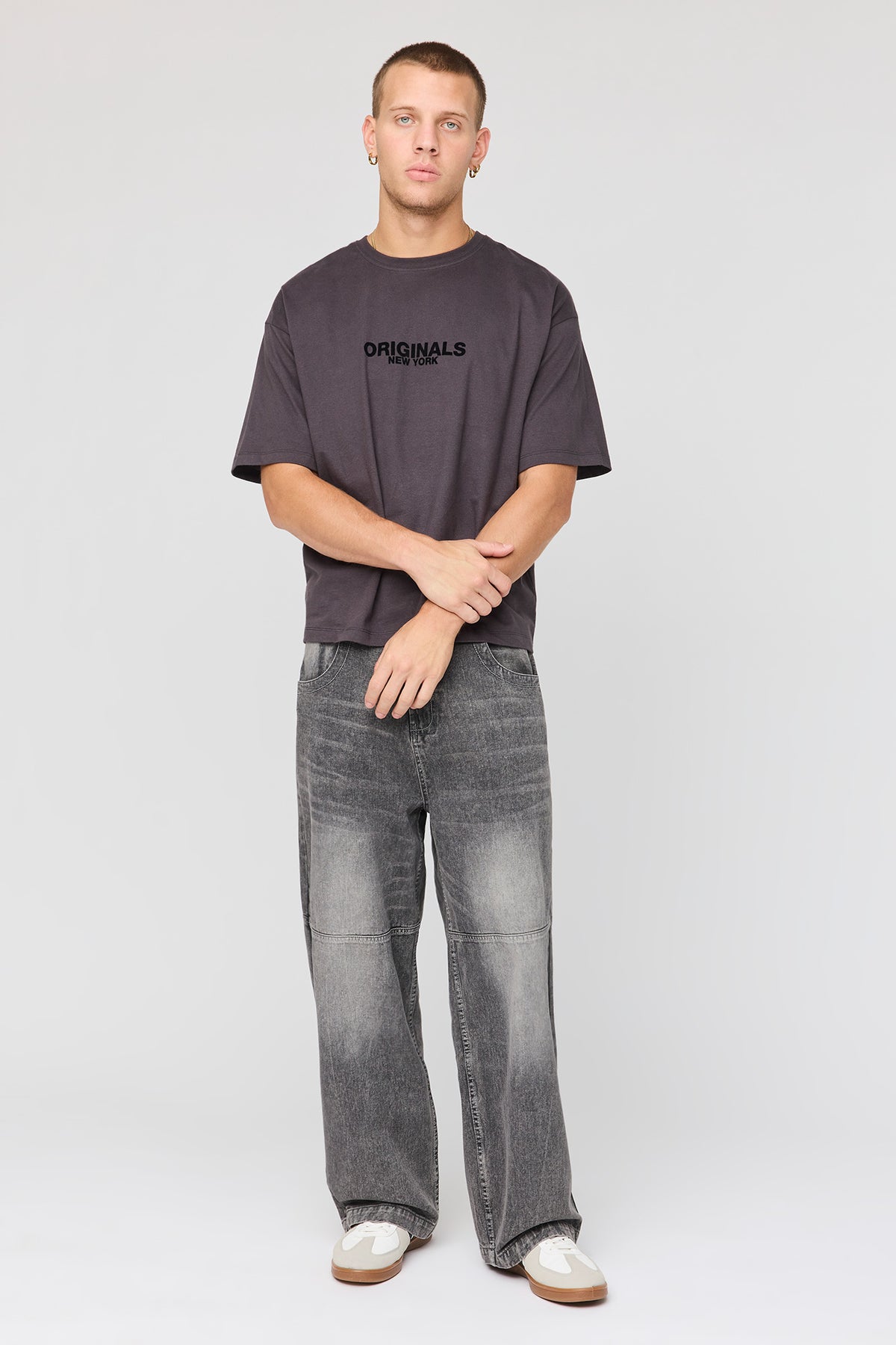 Vue alternative 3. T-shirt carré imprimé en coton lourd supérieur