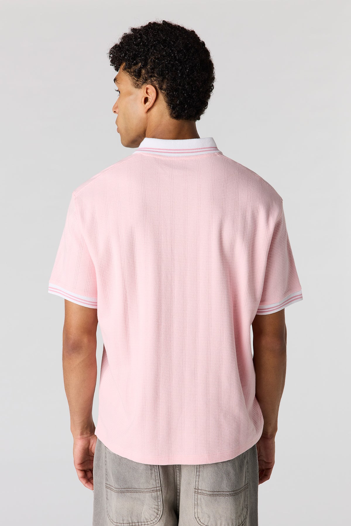 Vue alternative 2. Polo texturé