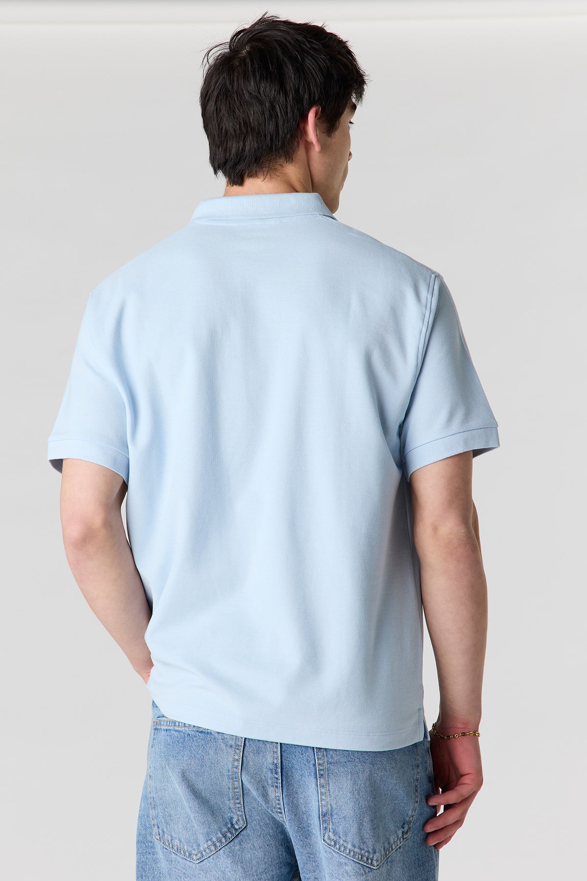 Vue alternative 2. Polo uni