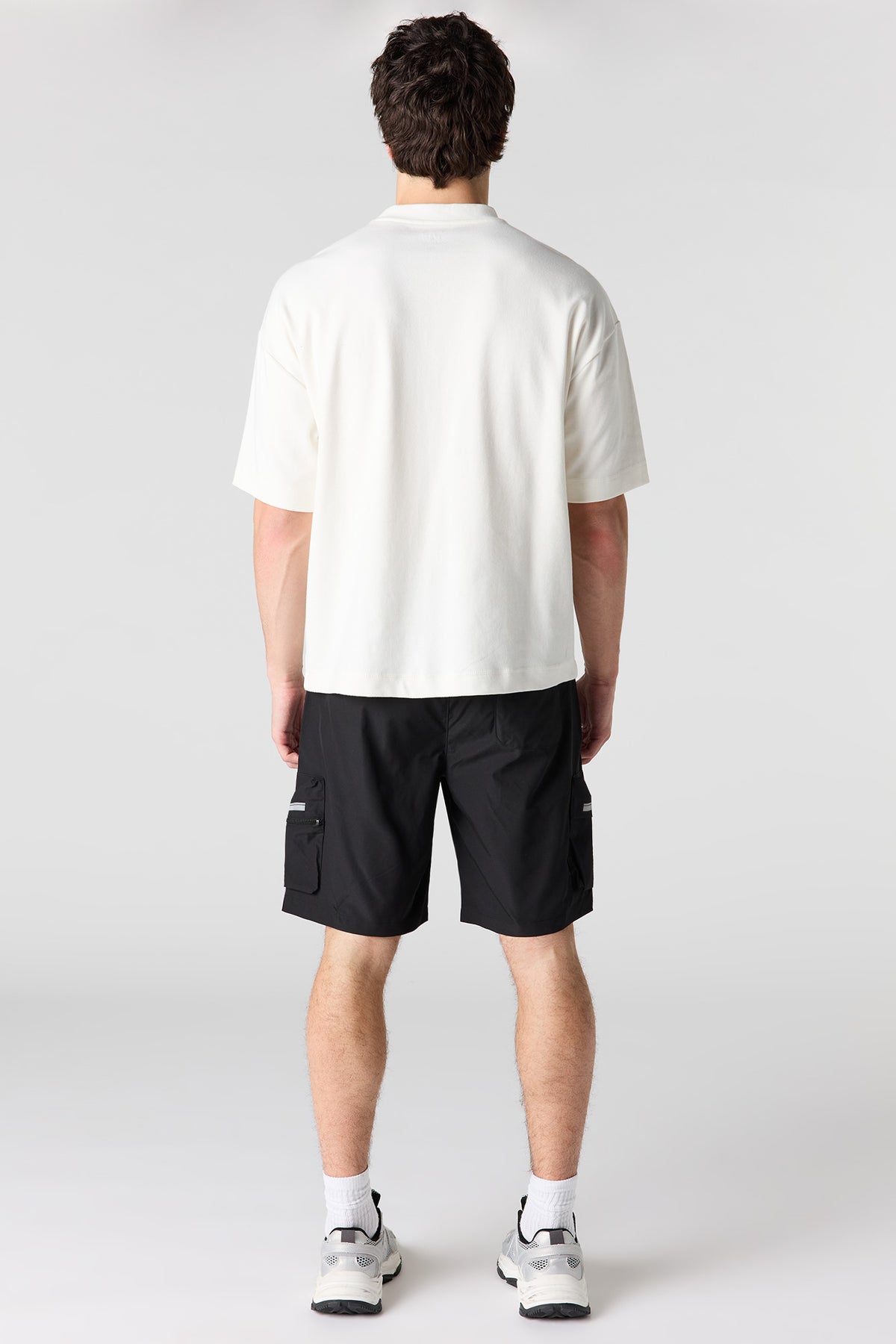 Alt View 2. Cargo Pocket Short - Black