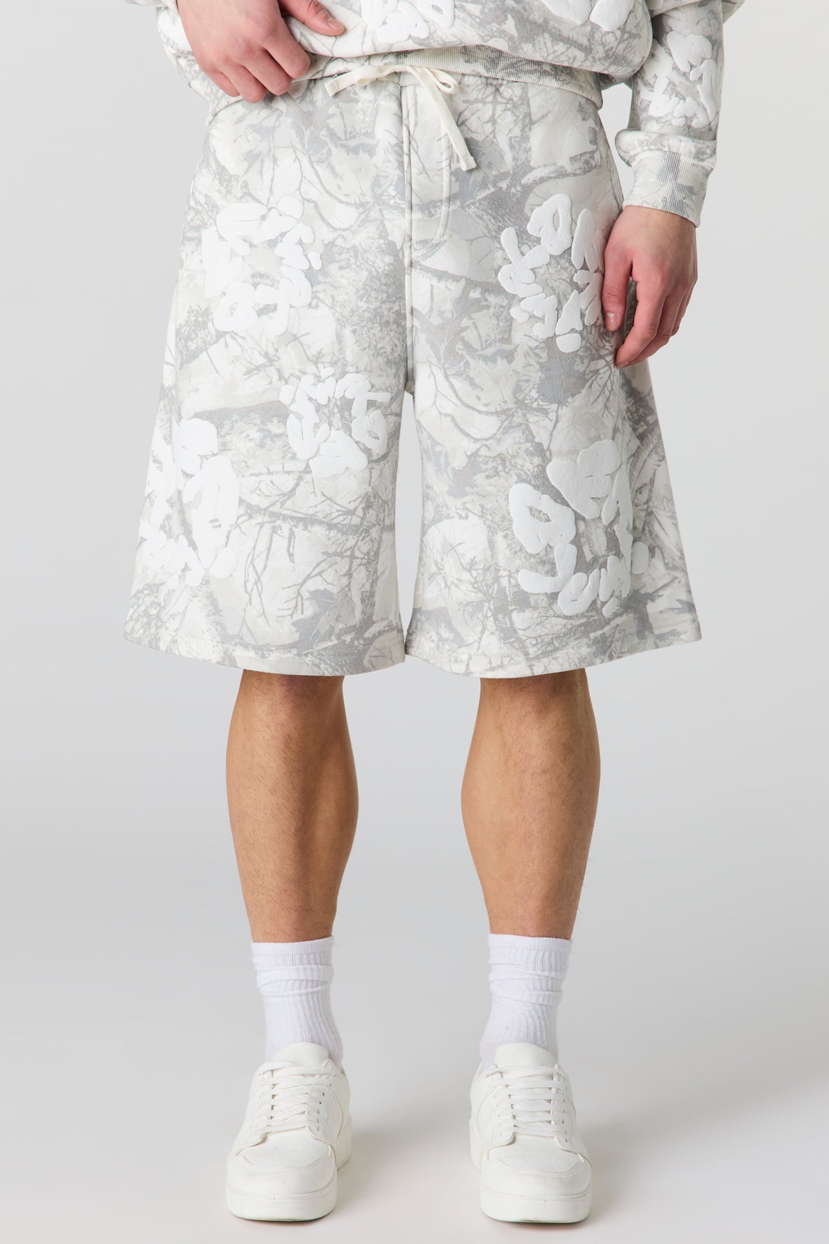 Short baggy en molleton à imprimé Numéro