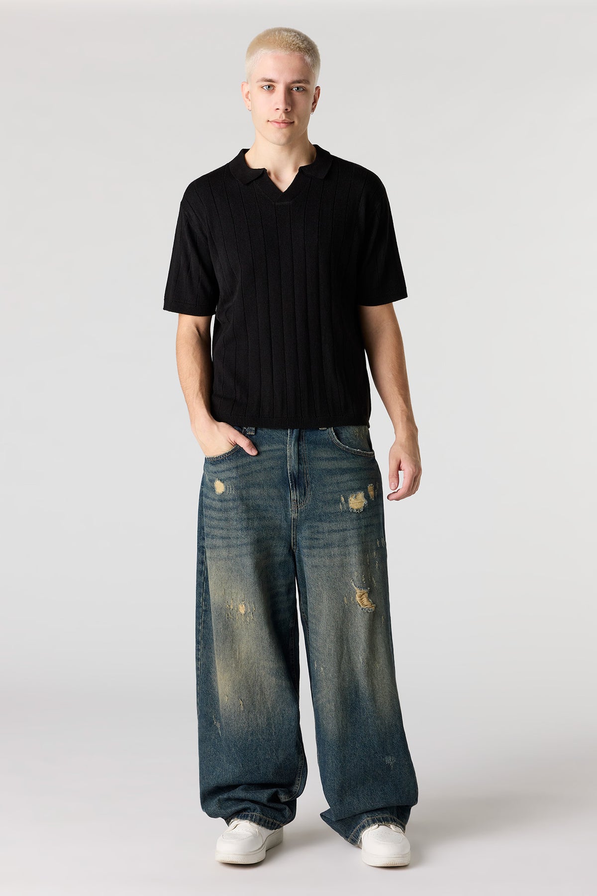 Alt View 3. Ribbed Knit Polo - Black