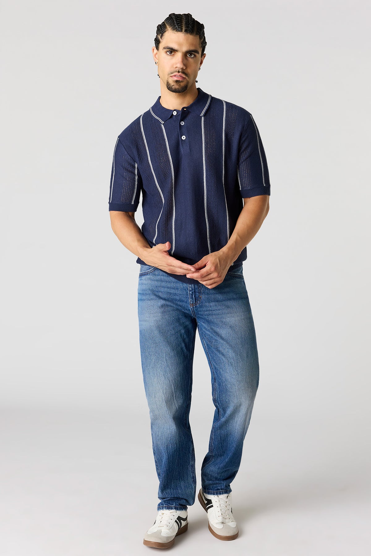 Vue alternative 3. Polo en tricot texturé rayé