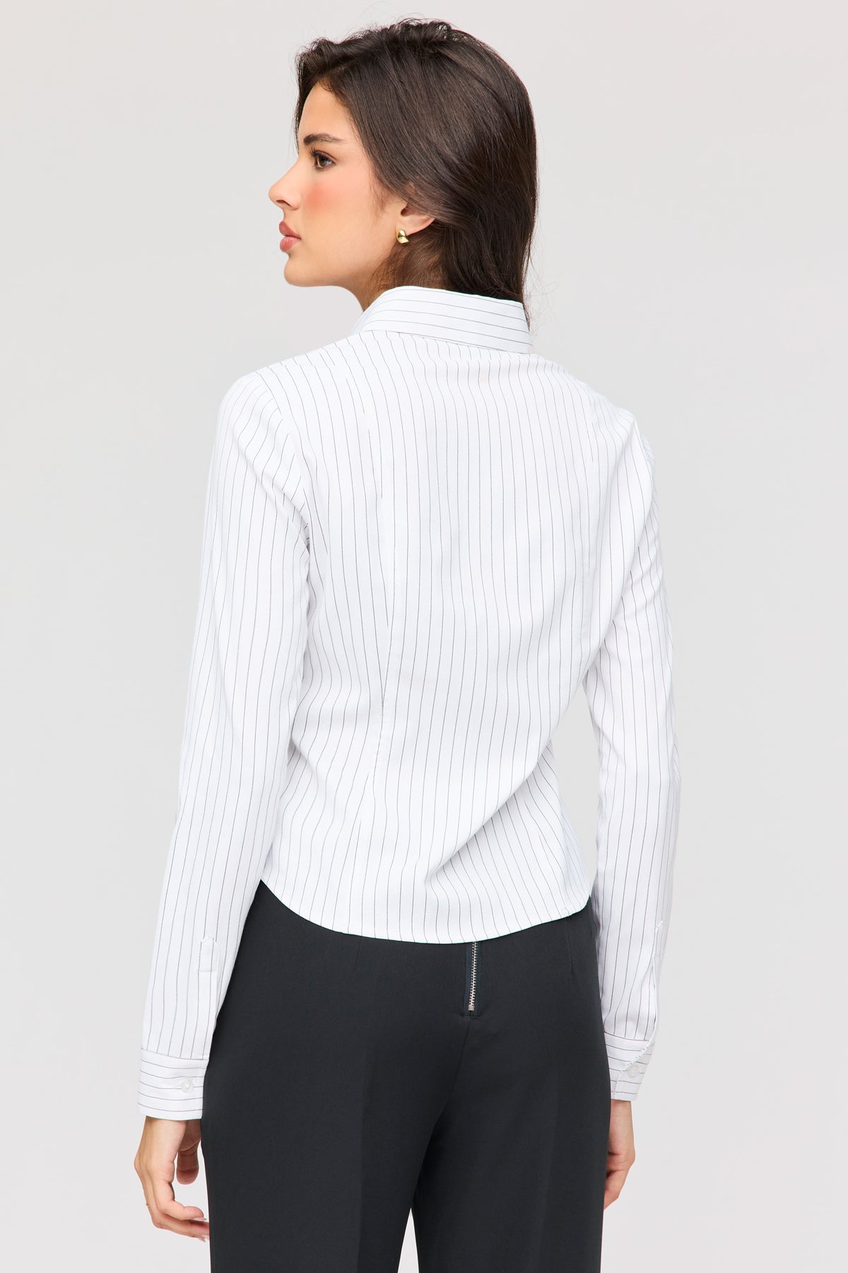 Vue alternative 2. Haut ajusté boutonné