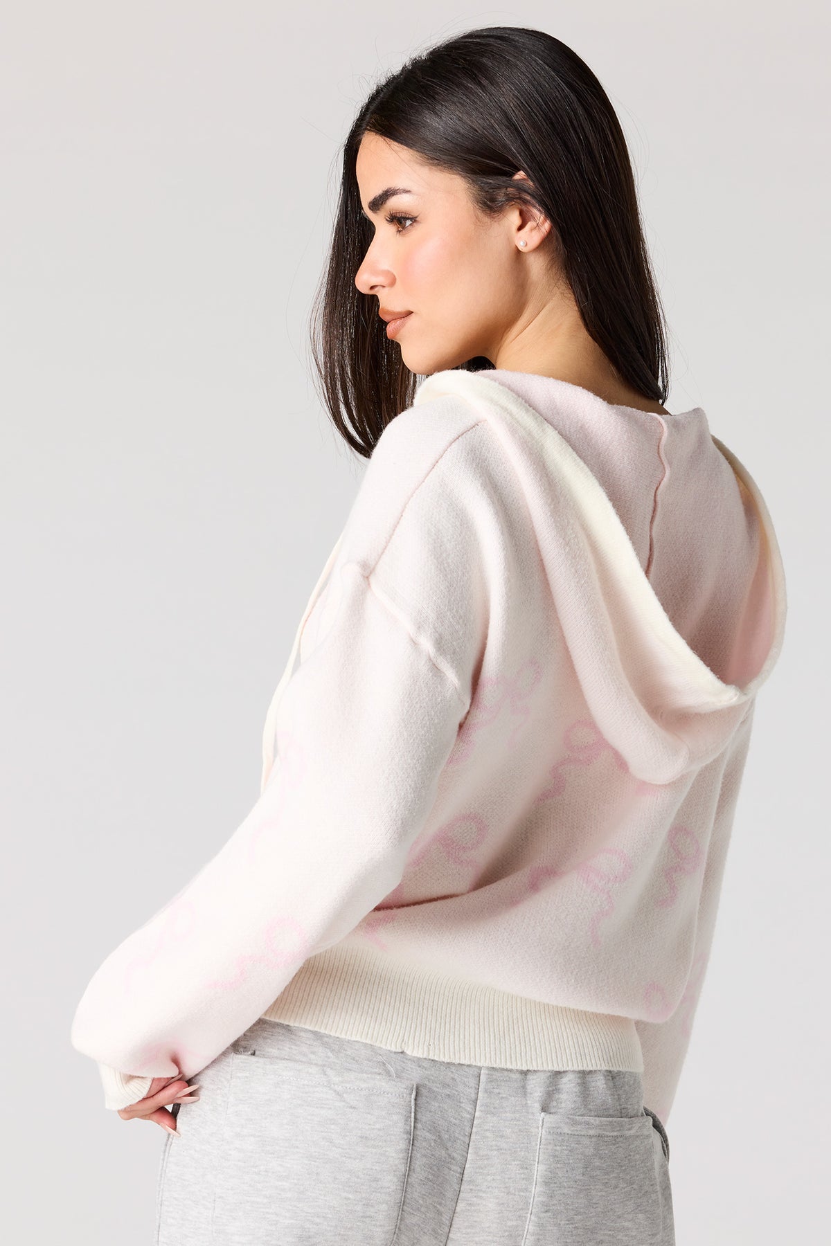 Vue alternative 2. Chandail à capuchon en tricot de jacquard