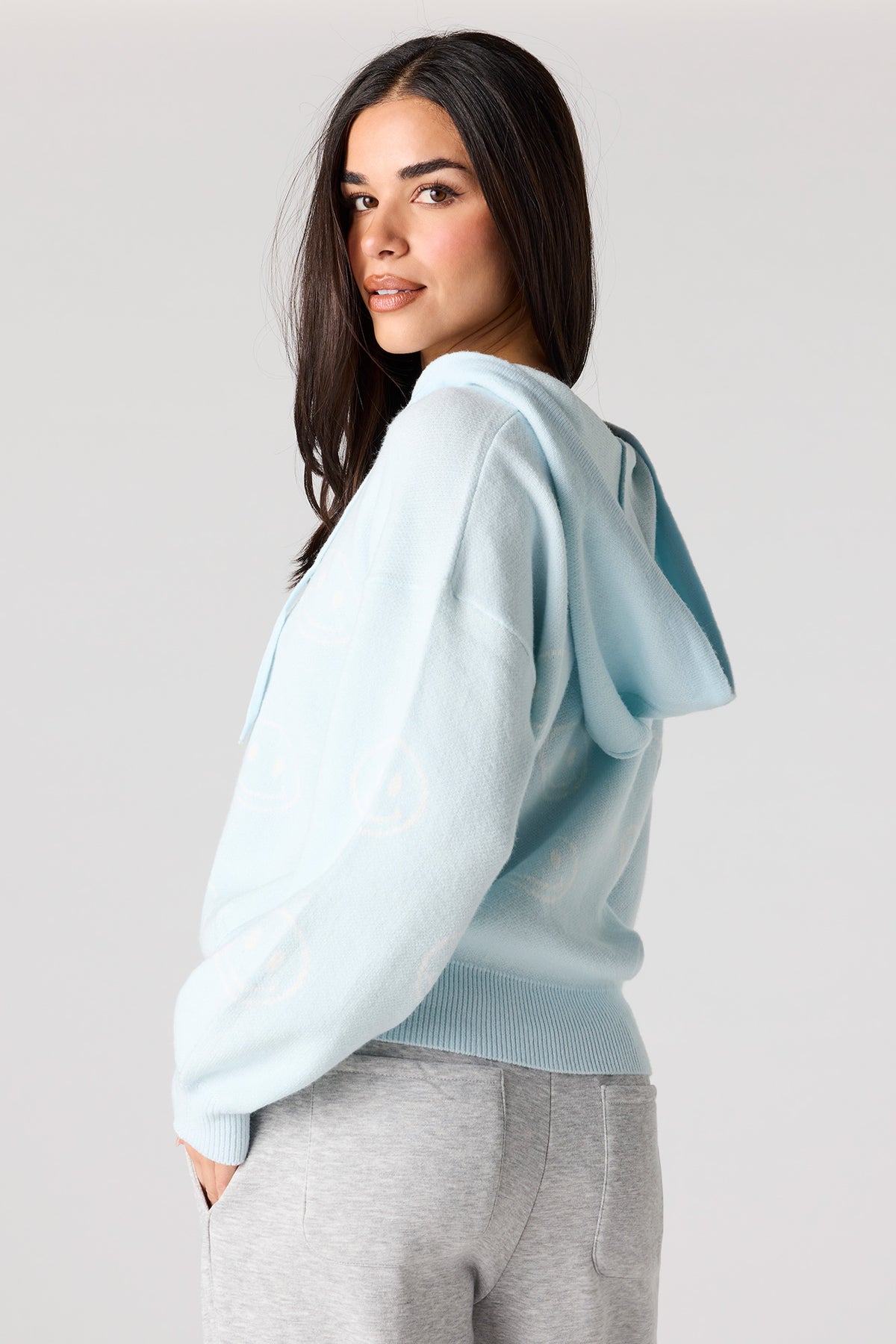 Vue alternative 2. Chandail à capuchon en tricot de jacquard