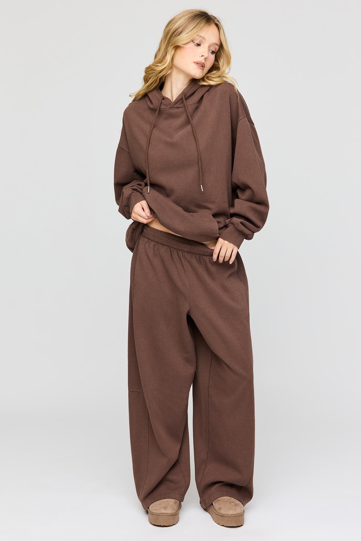 Pantalon d'entraînement surdimensionné à jambe baril en molleton supérieur