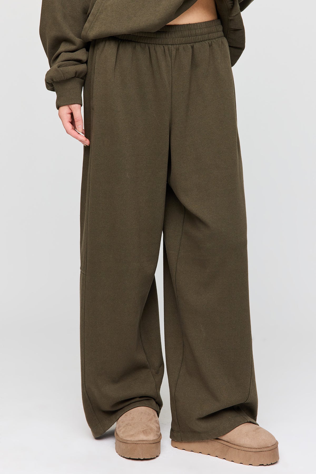 Alt View 2. Premium Fleece Humongous Barrel Sweatpant - Dark Green