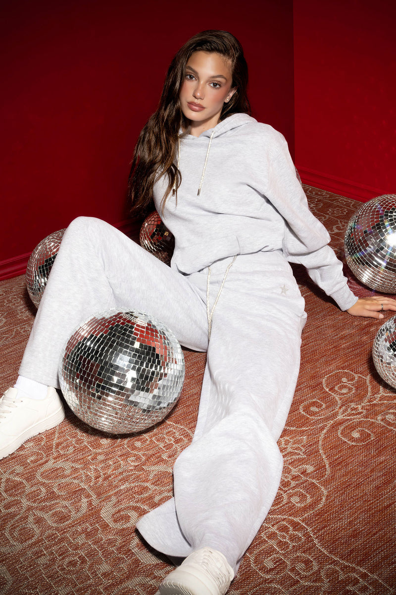 Star Graphic Fleece Wide Leg Sweatpant