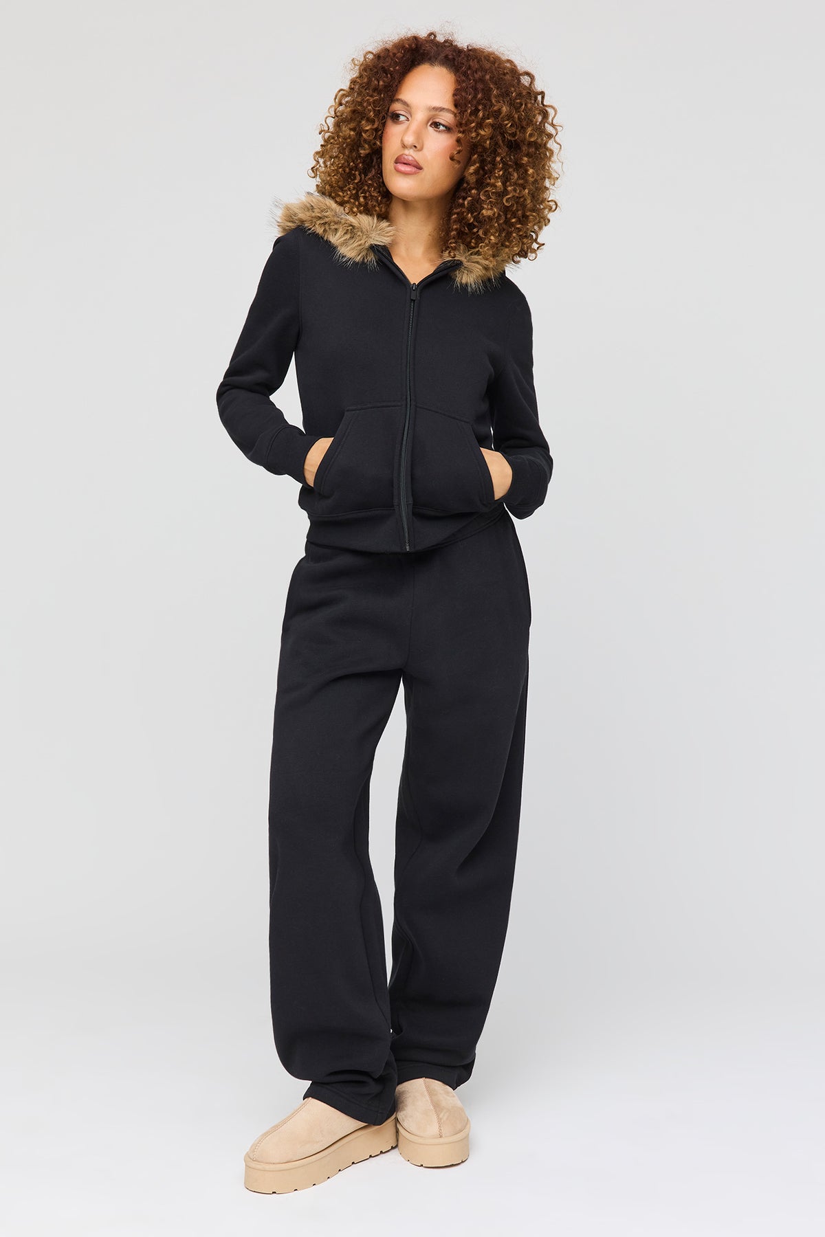 Premium Fleece Grande Straight Leg Sweatpant - Black