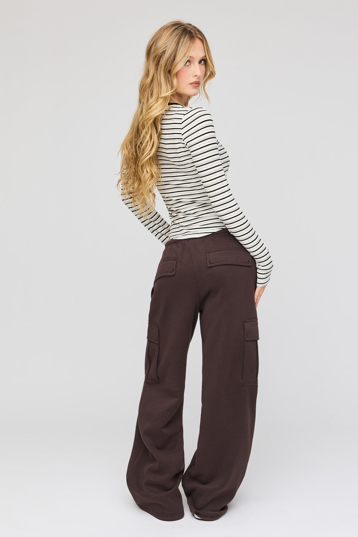 Vue alternative 3. Pantalon d'entraînement cargo en molleton de luxe