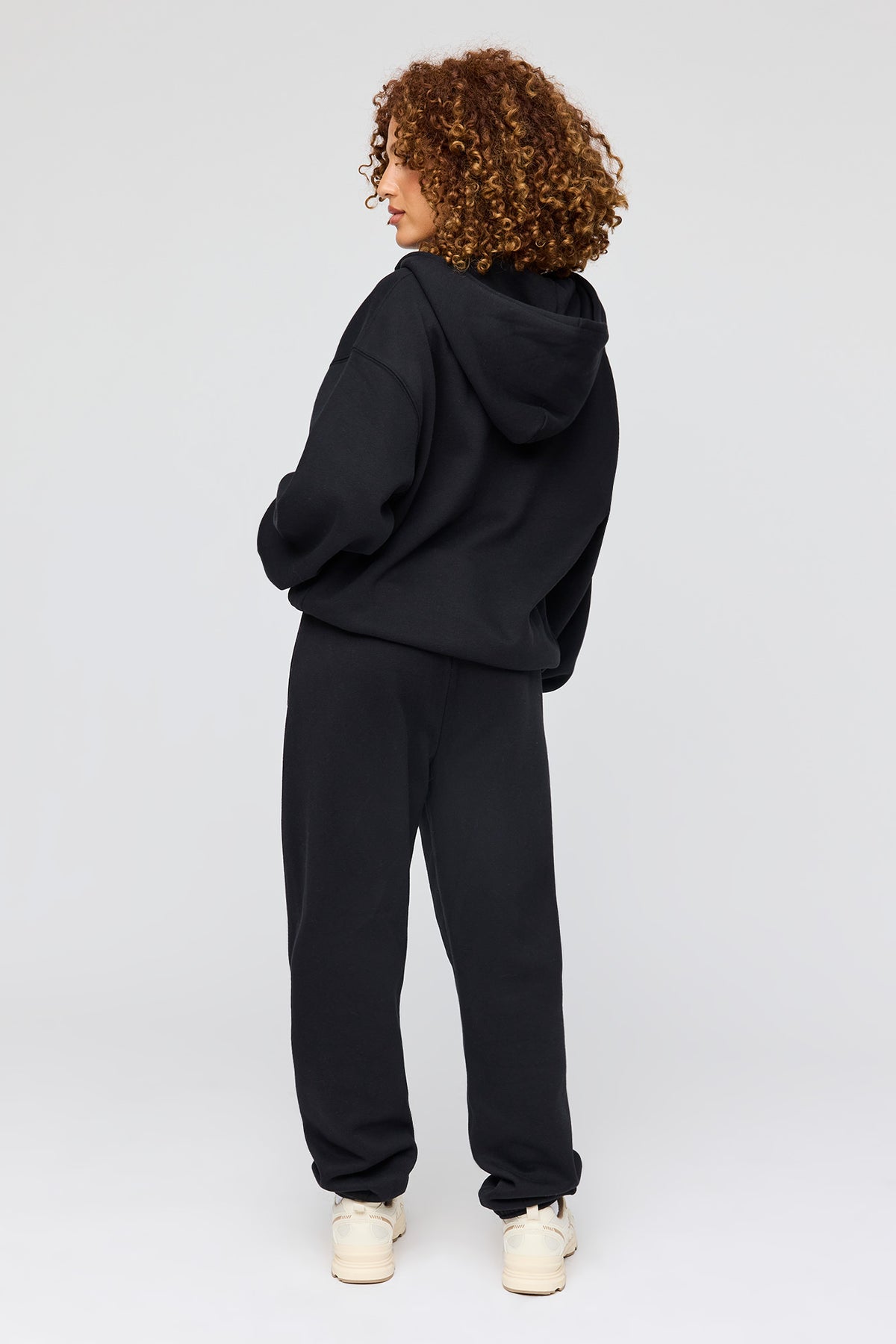 Alt View 3. Premium Fleece Grande Jogger - Black