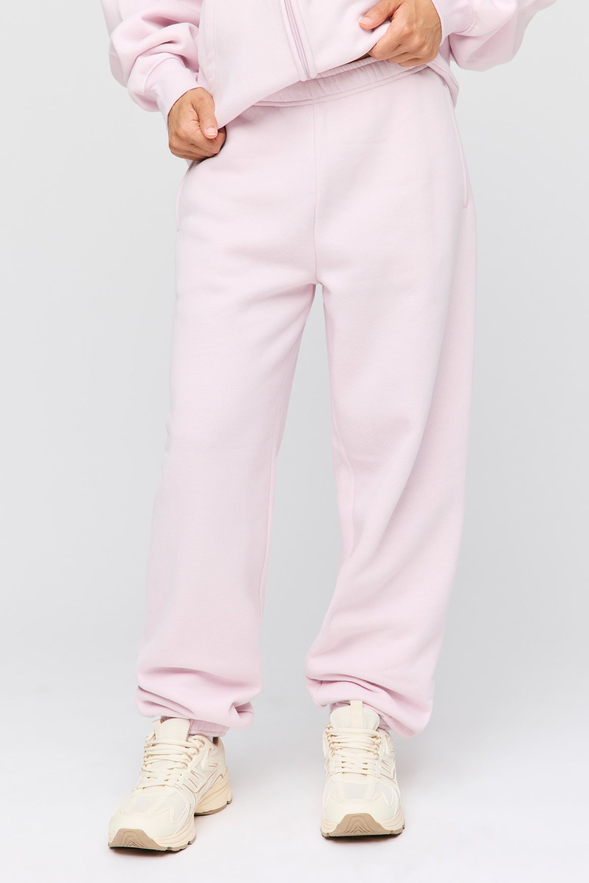 Alt View 2. Premium Fleece Grande Jogger - Pink