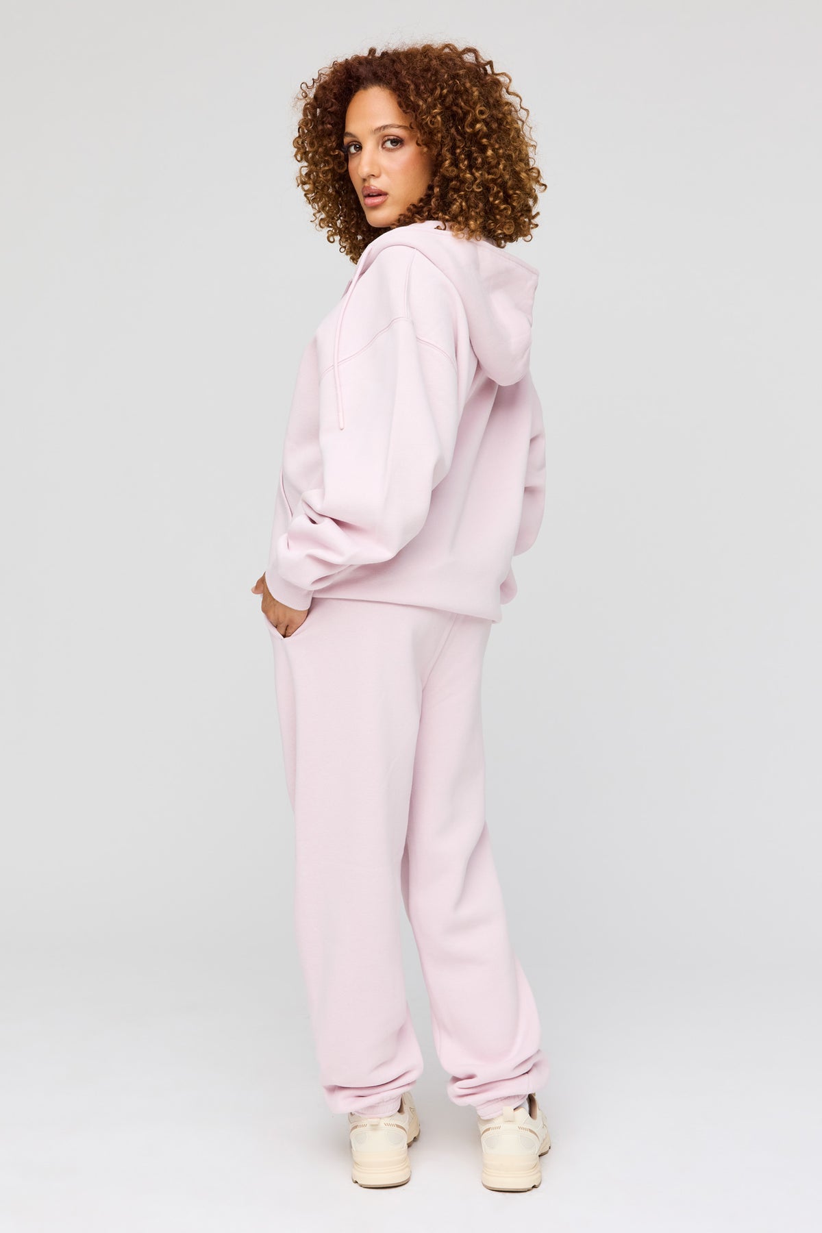 Alt View 3. Premium Fleece Grande Jogger - Pink