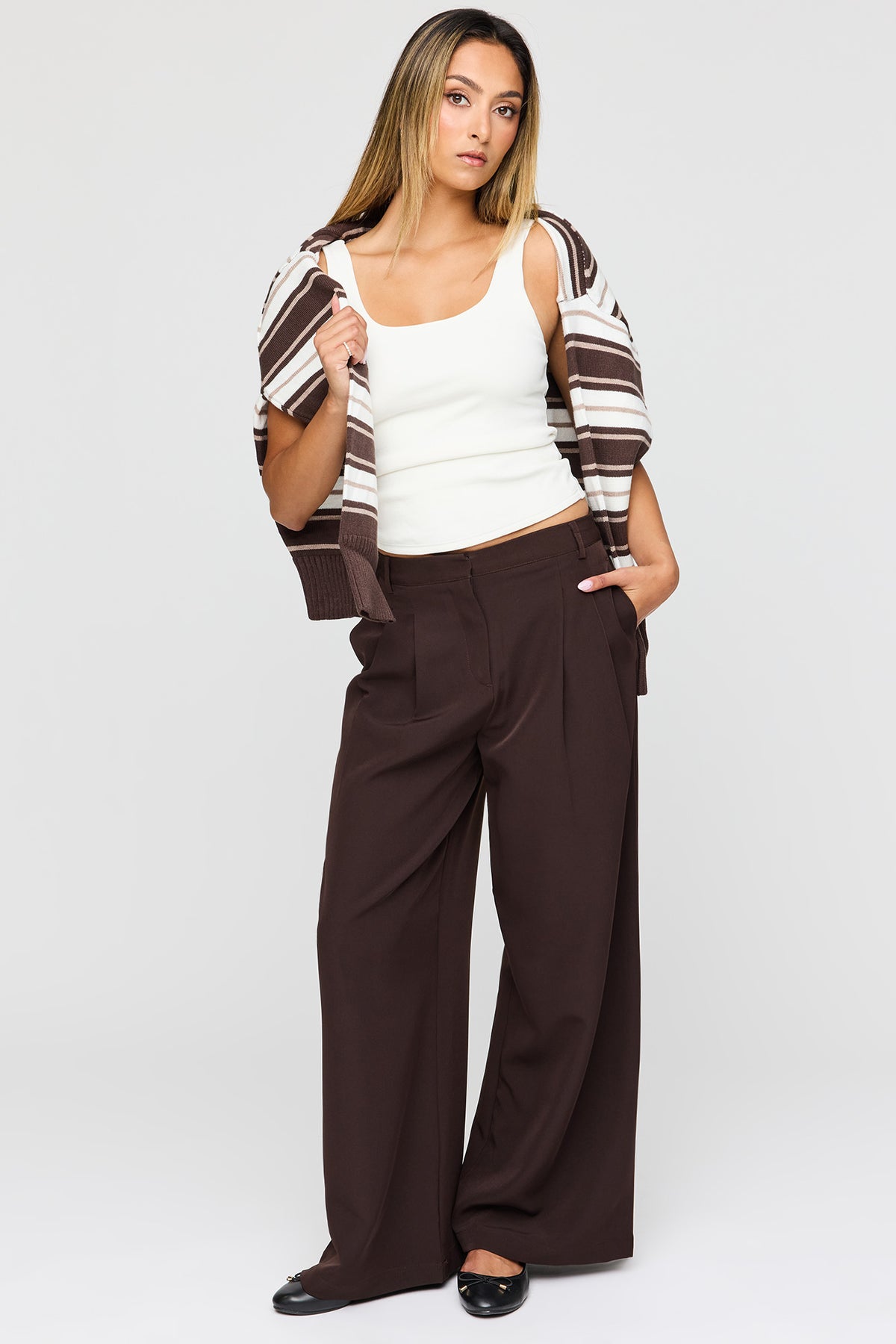 Low Rise Wide Leg Dress Pant - Brown