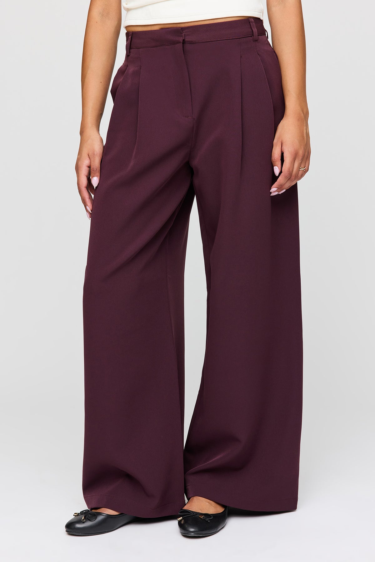 Vue alternative 2. Pantalon habillé à jambe large et taille basse