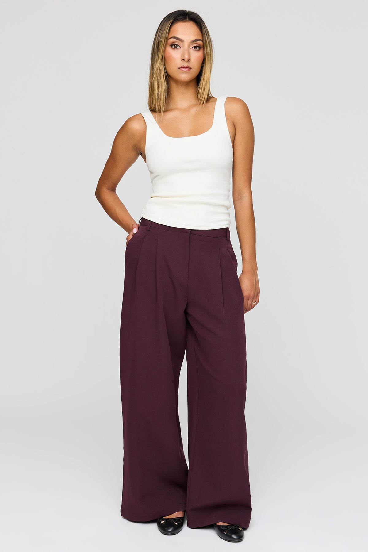 Pantalon habillé à jambe large et taille basse