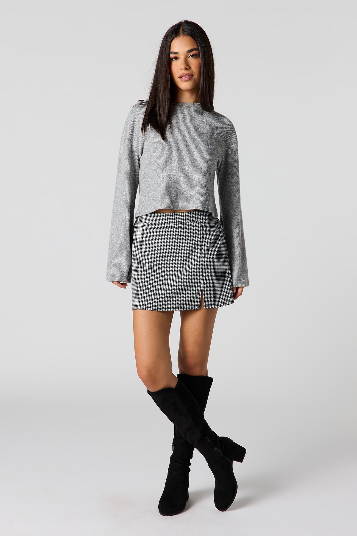 Alt View 3. Houndstooth Mini Skort - Black