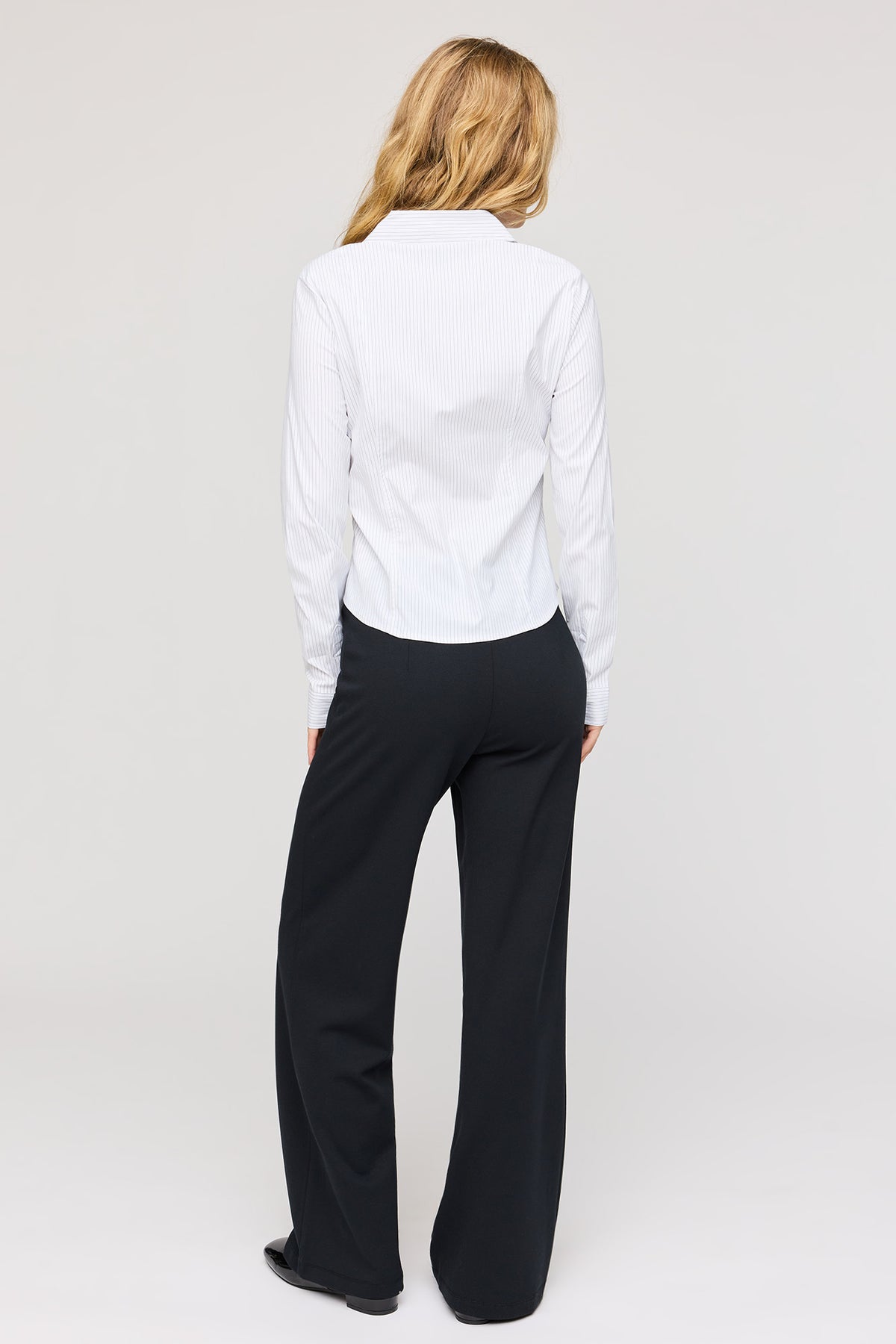 Vue alternative 3. Pantalon habillé mi-taille à jambe droite