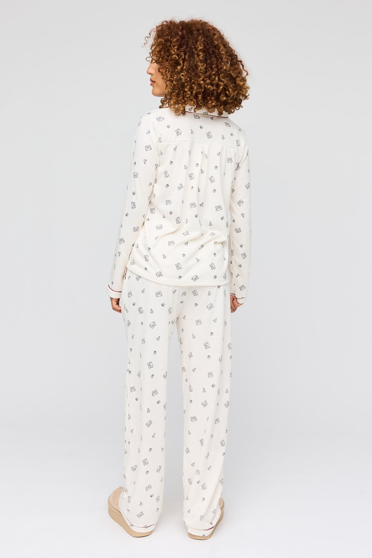 Vue alternative 4. Ensemble pyjama pantalon et haut boutonné en flanelle