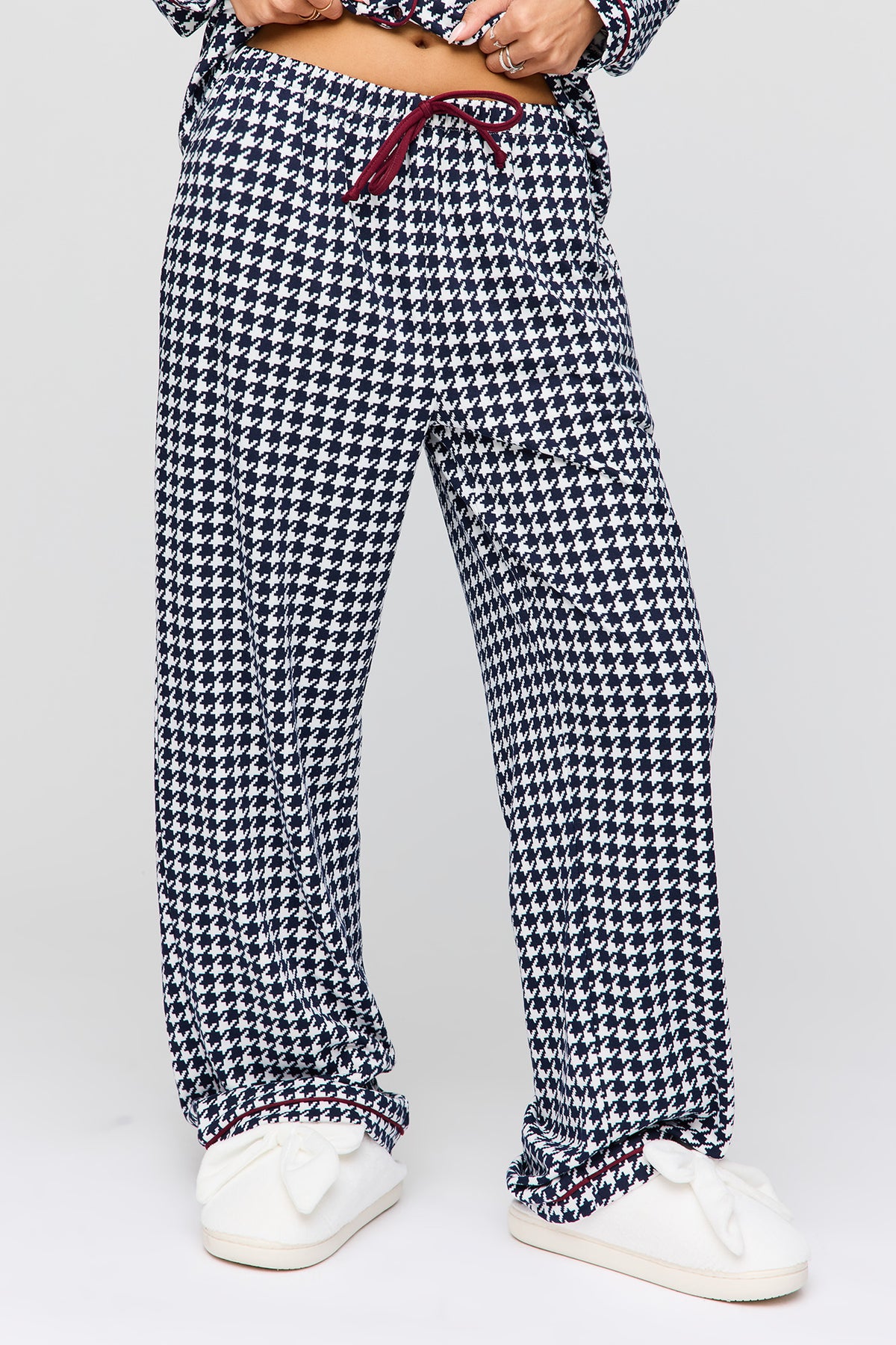 Vue alternative 3. Ensemble pyjama avec haut boutonné à manches longues et pantalon