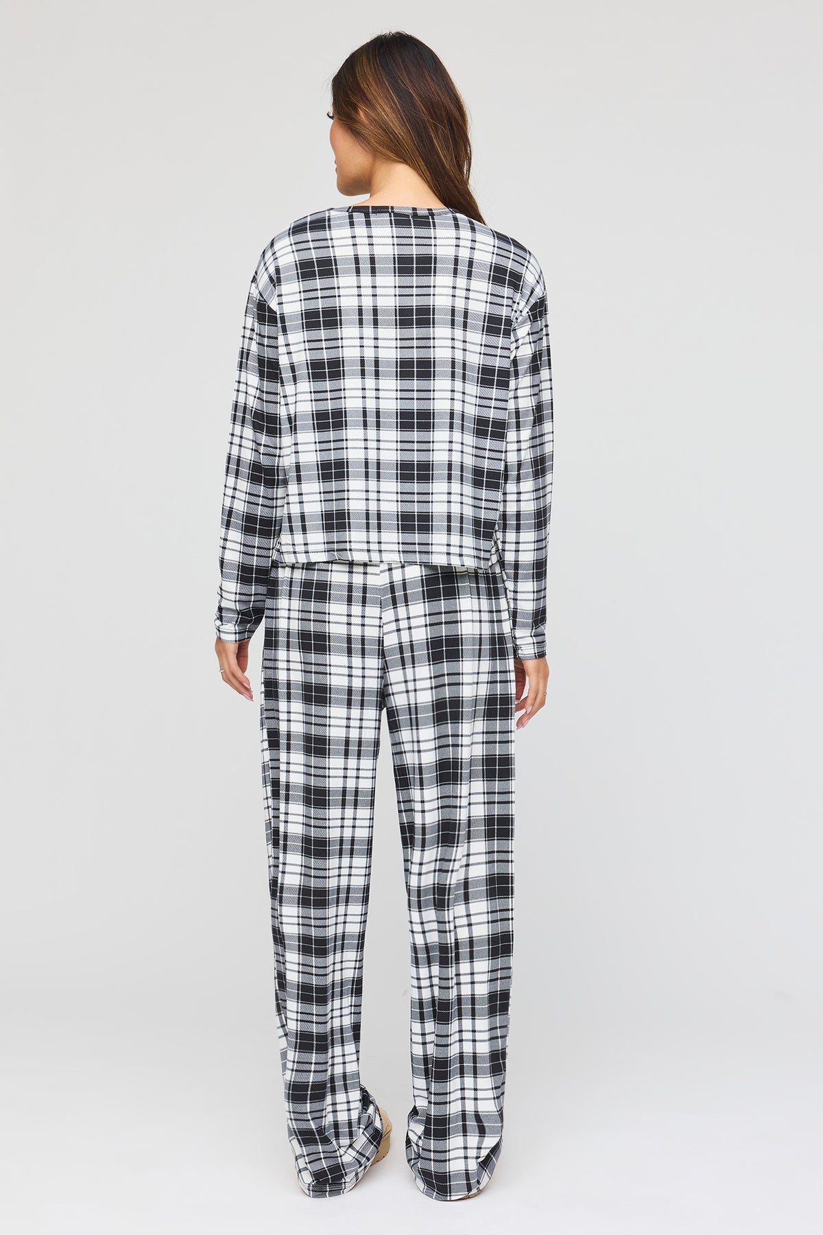 Alt View 4. Long Sleeve Top & Pant Pajama Set - Black