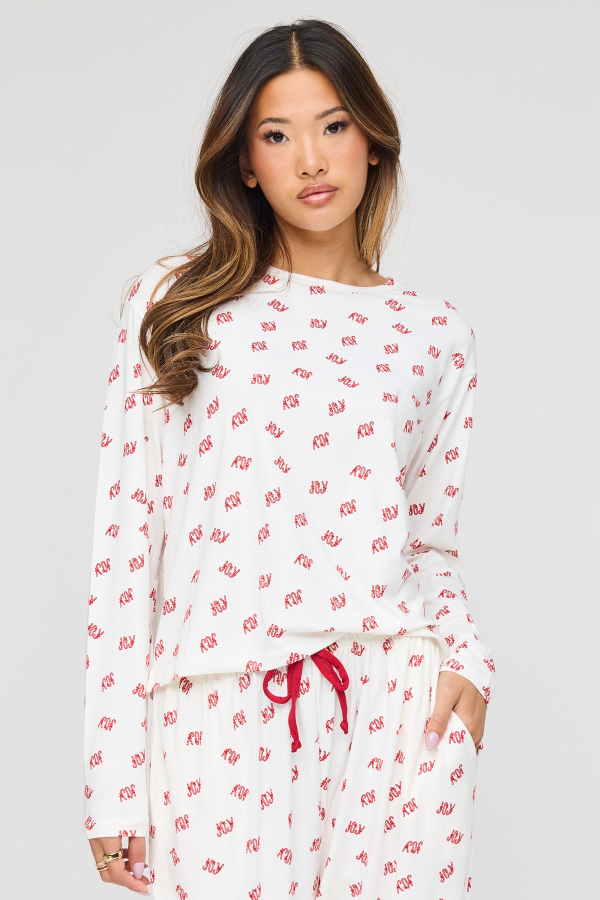 Alt View 2. Long Sleeve Top & Pant Pajama Set - White