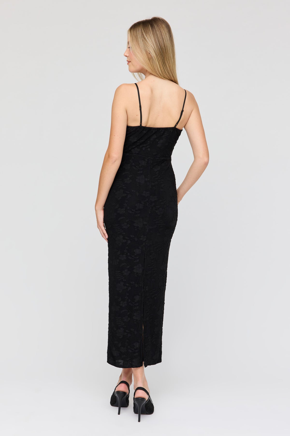 Vue alternative 3. Robe midi en filet avec liséré de dentelle
