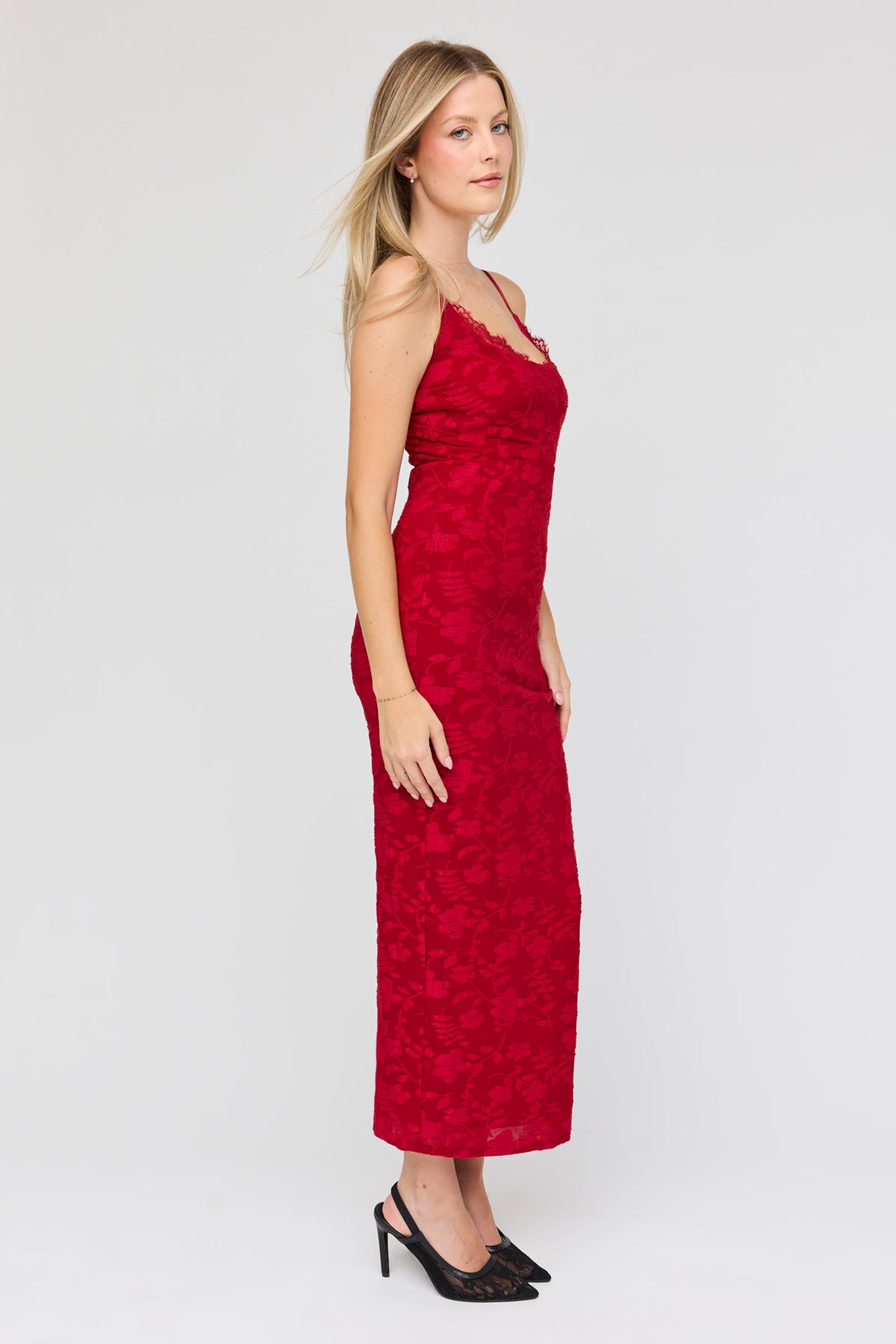 Vue alternative 2. Robe midi en filet avec liséré de dentelle