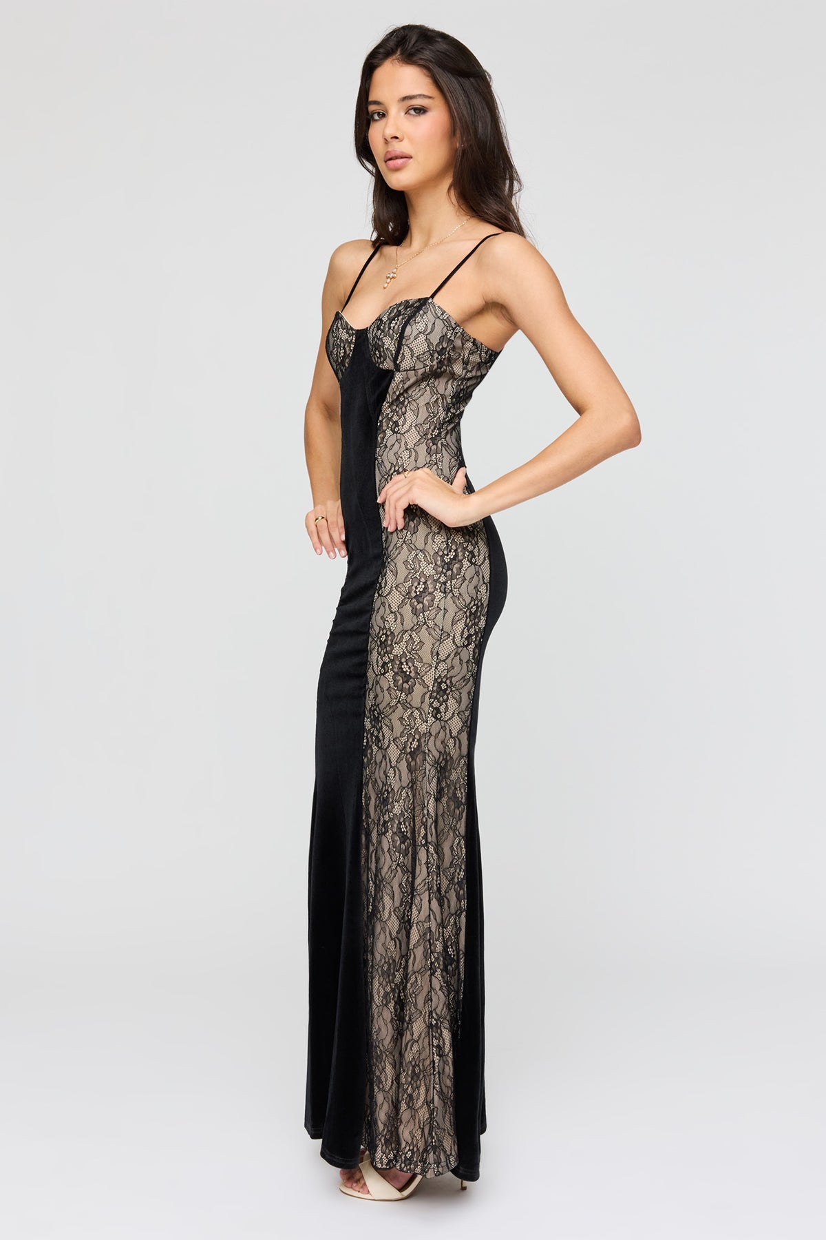 Vue alternative 2. Robe bustier sirène en velours et dentelle