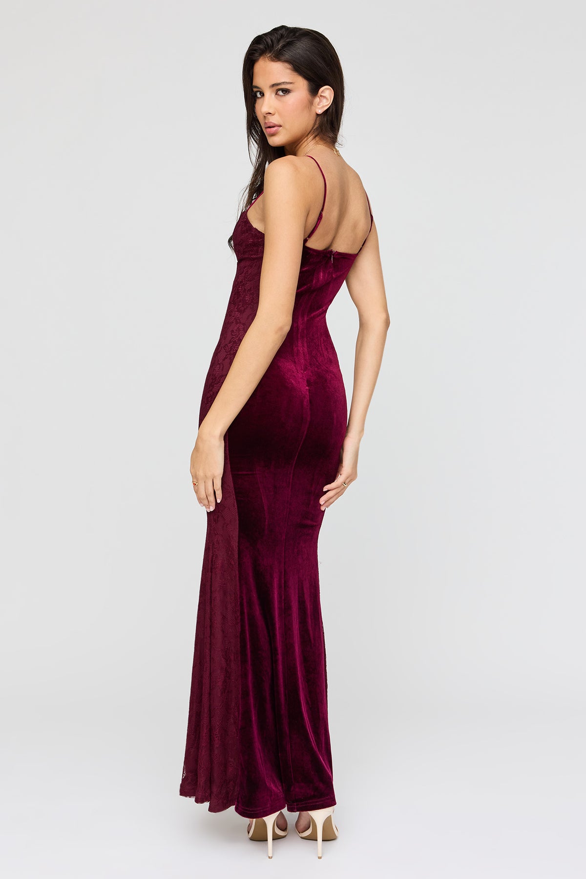 Vue alternative 3. Robe bustier sirène en velours et dentelle