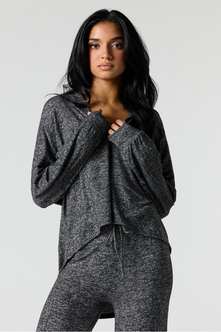 Haut à manches longues avec enolure en V et col