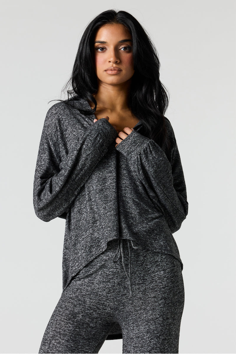 Haut à manches longues avec enolure en V et col