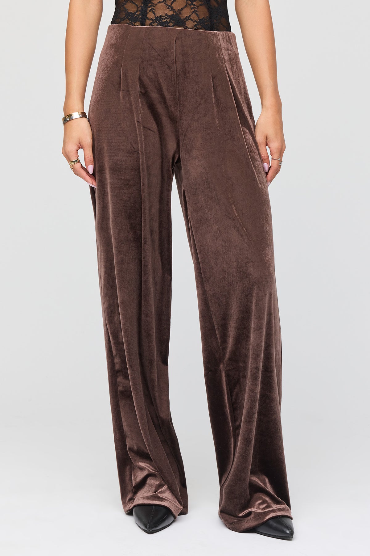Vue alternative 2. Pantaln en velours à jambe large