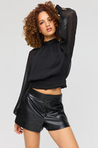 Short mi-taille en similicuir